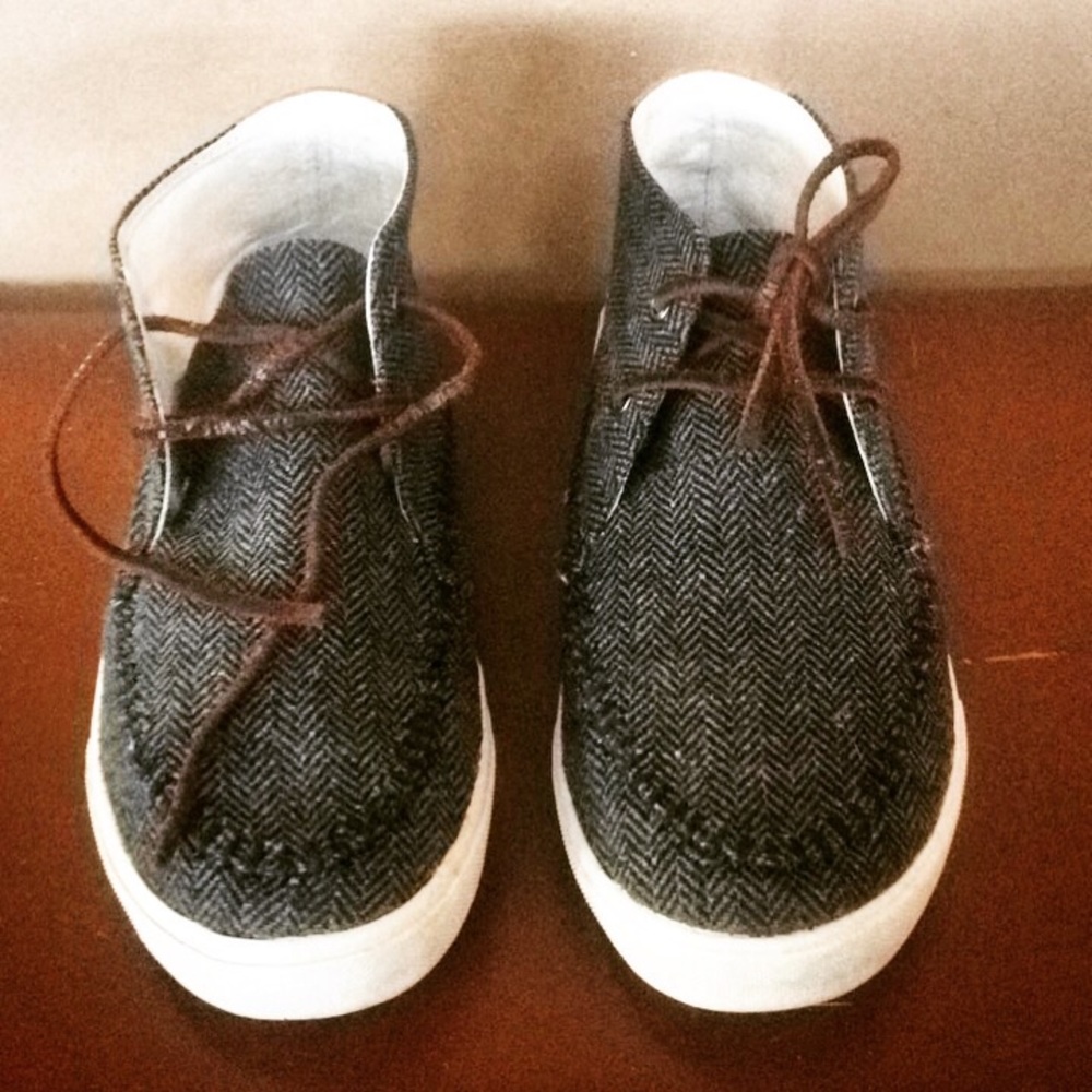 Generic surplus men’s Apache  chukka booties 8.5